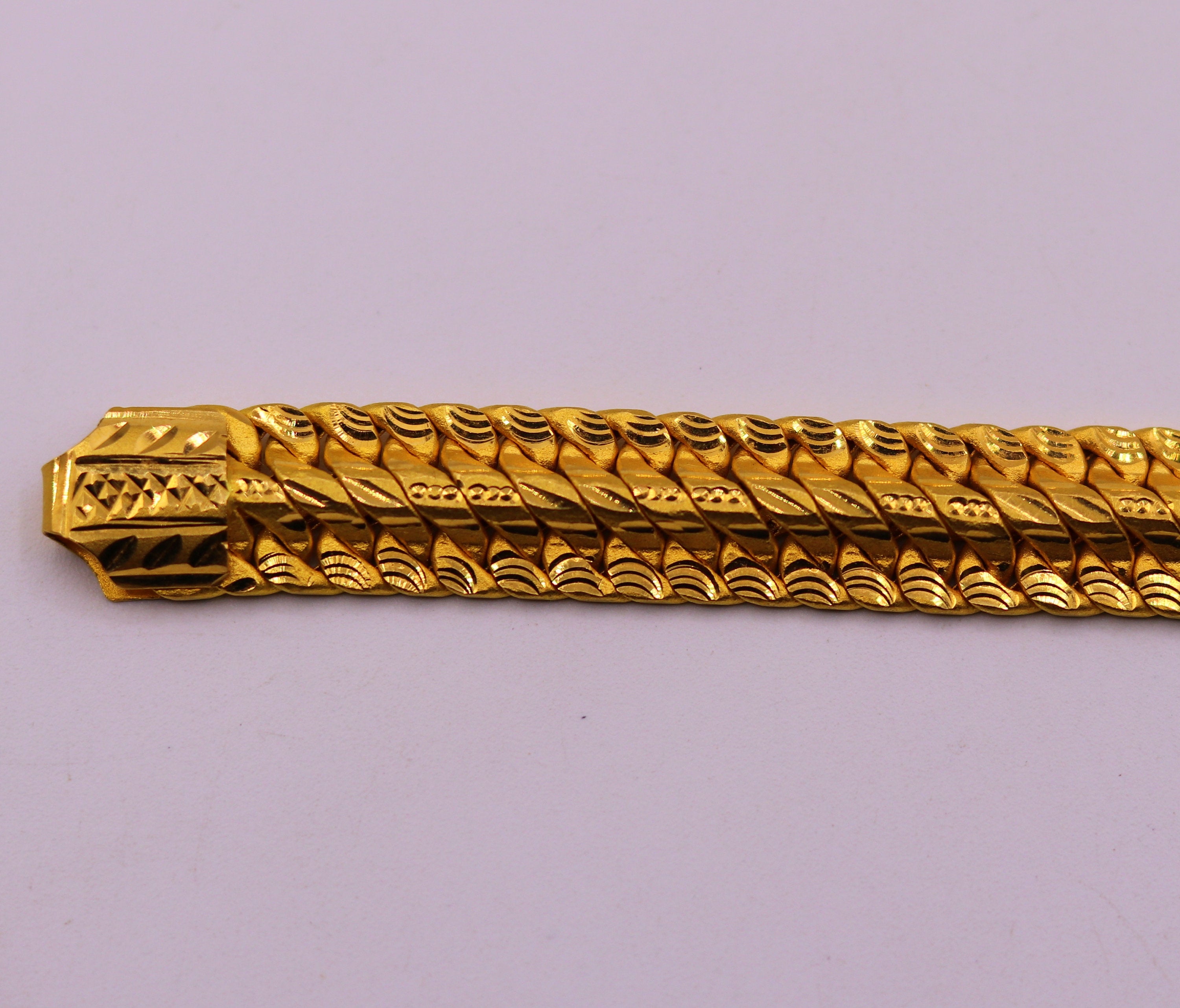 Amazon.co.jp: Speranza K18 18K Gold Kihei Bracelet, 8 Sided Triple Bracelet,  0.4 oz (10 g), 7.9 inches (20 cm), Gold Chain with Mint Certification Mark,  K18 18K Gold gold : Clothing, Shoes & Jewelry